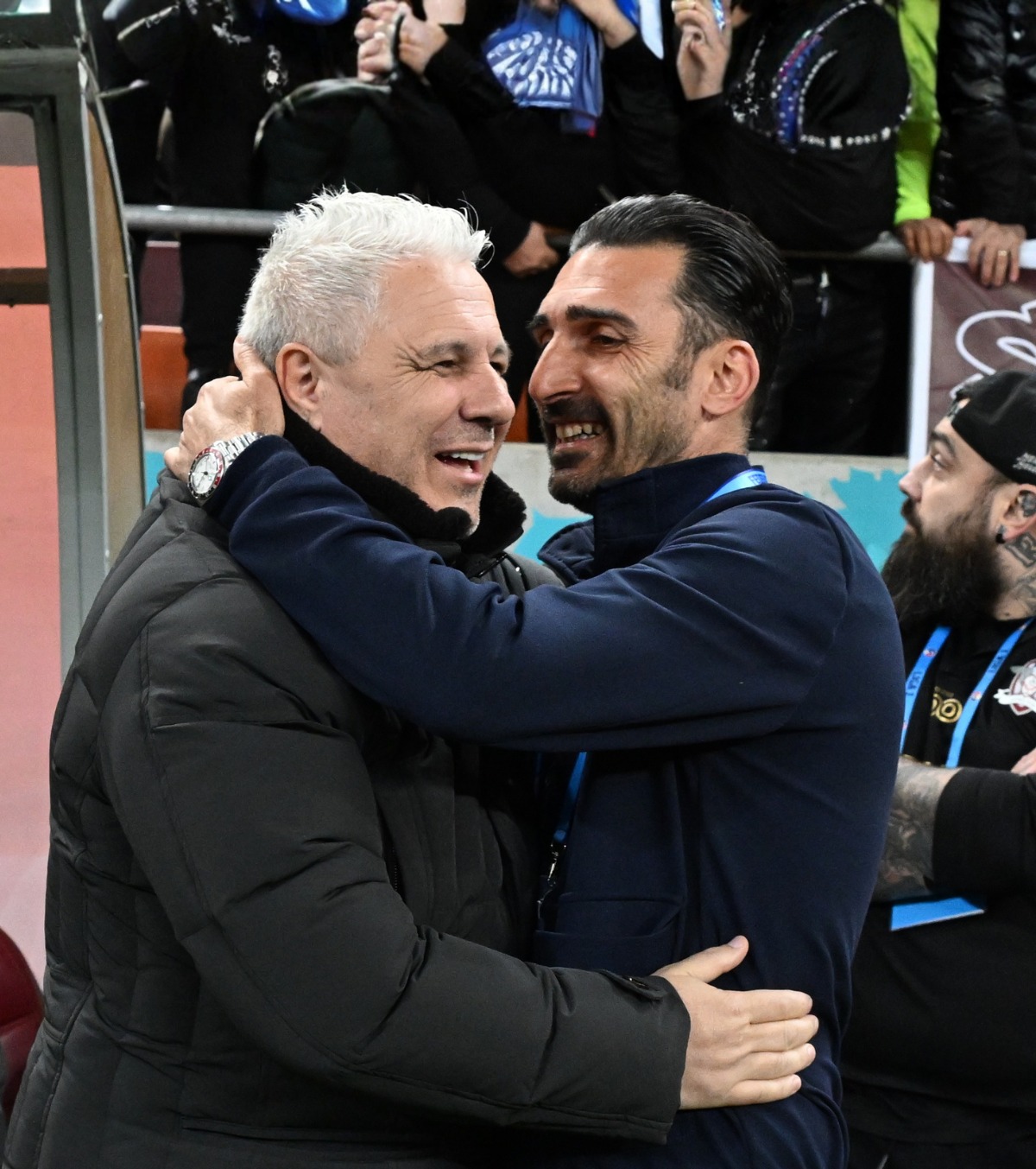 Dialog Șumudică - Becali Antrenorul l-a lăudat pentru inspirație, după FCSB - Feyenoord 4-3: „Ești mare antrenor”/ „Păi, cine să facă schimbările?”