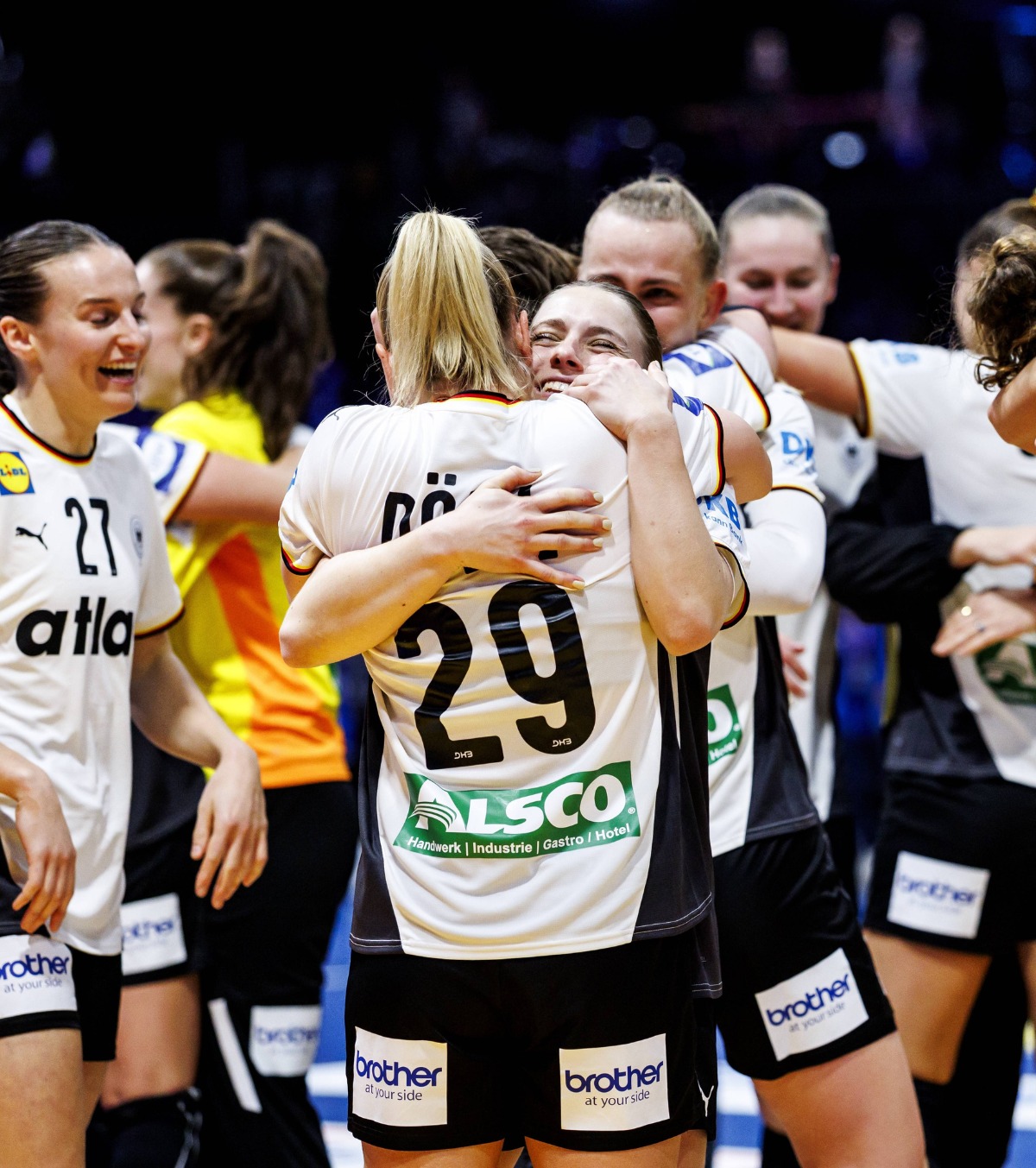 Prima finalistă de la CM 2025 Surpriză imensă în prima semifinală a turneului final de handbal feminin