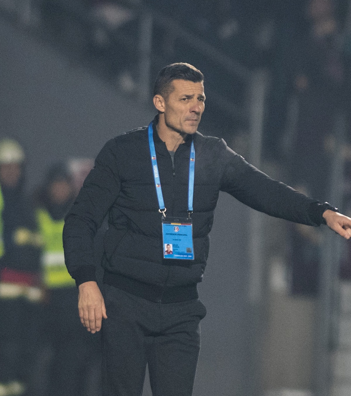 Furios pe arbitraj Costel Gâlcă iese la atac după eșecul cu Oțelul: „Când o să primim un penalty? VAR-ul judecă altfel pentru unii!”