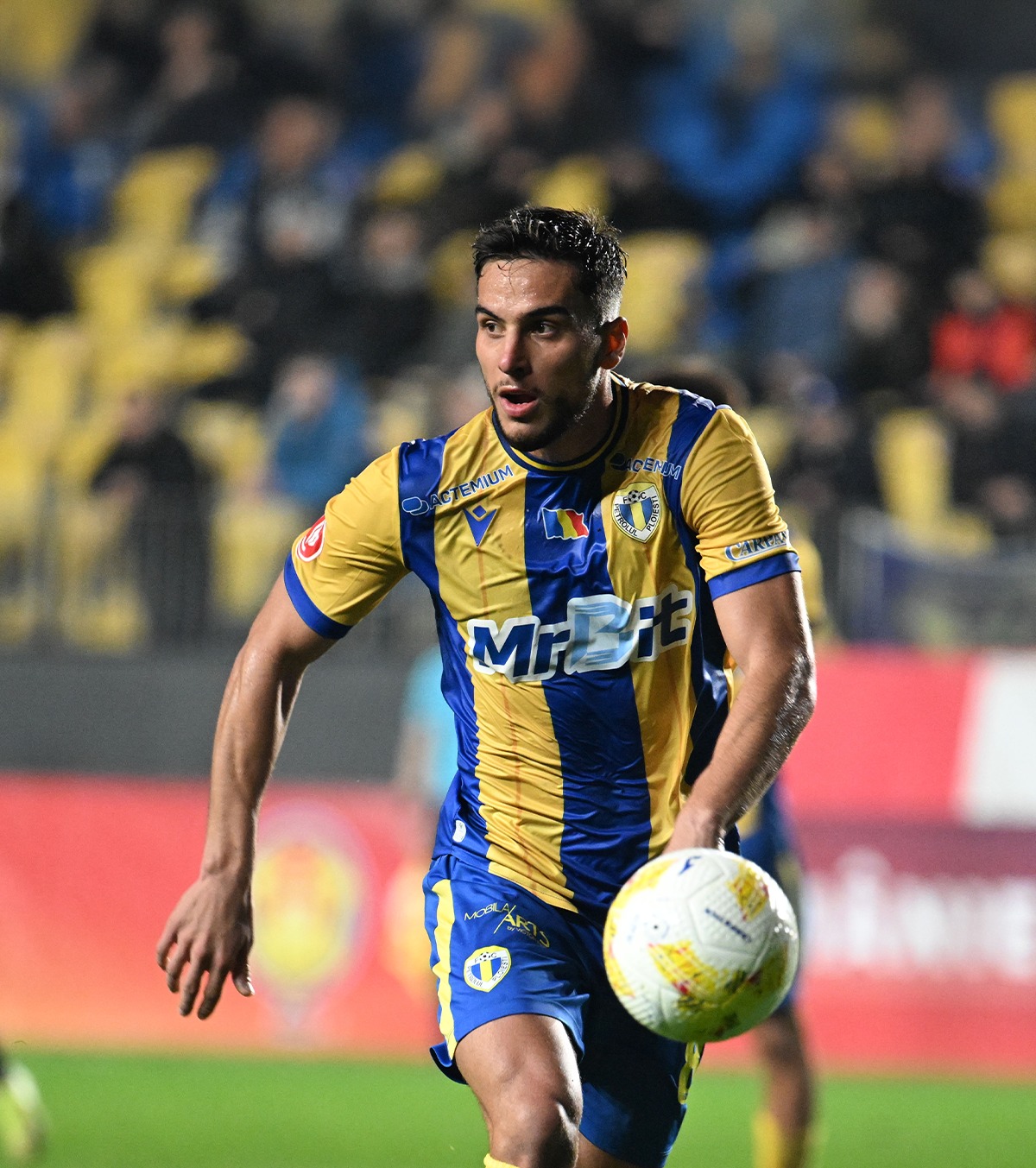 „Mi-ar plăcea să joc acolo”  Jucătorul din Liga 1 nu ar ezita să evolueze în țara în care s-a născut » Când s-ar putea produce transferul