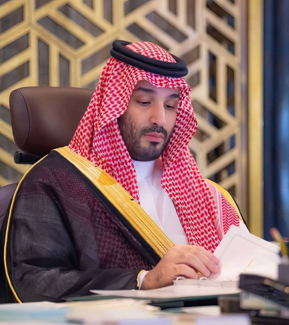 Și șeicii sunt în criză Saudiții pregătiseră trilioane de dolari pentru Mondialul din 2034, dar s-au răzgândit. Ce vor să facă