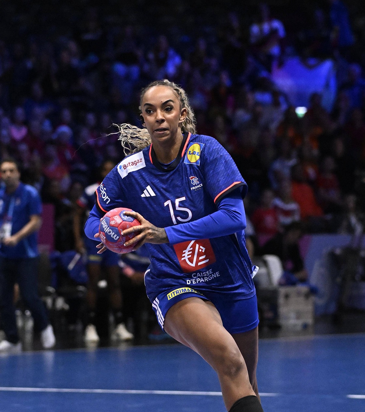 Transferuri de marcă  Medaliata de la CM 2025  a semnat cu o echipă din România + A venit și „una dintre cele mai promițătoare jucătoare”