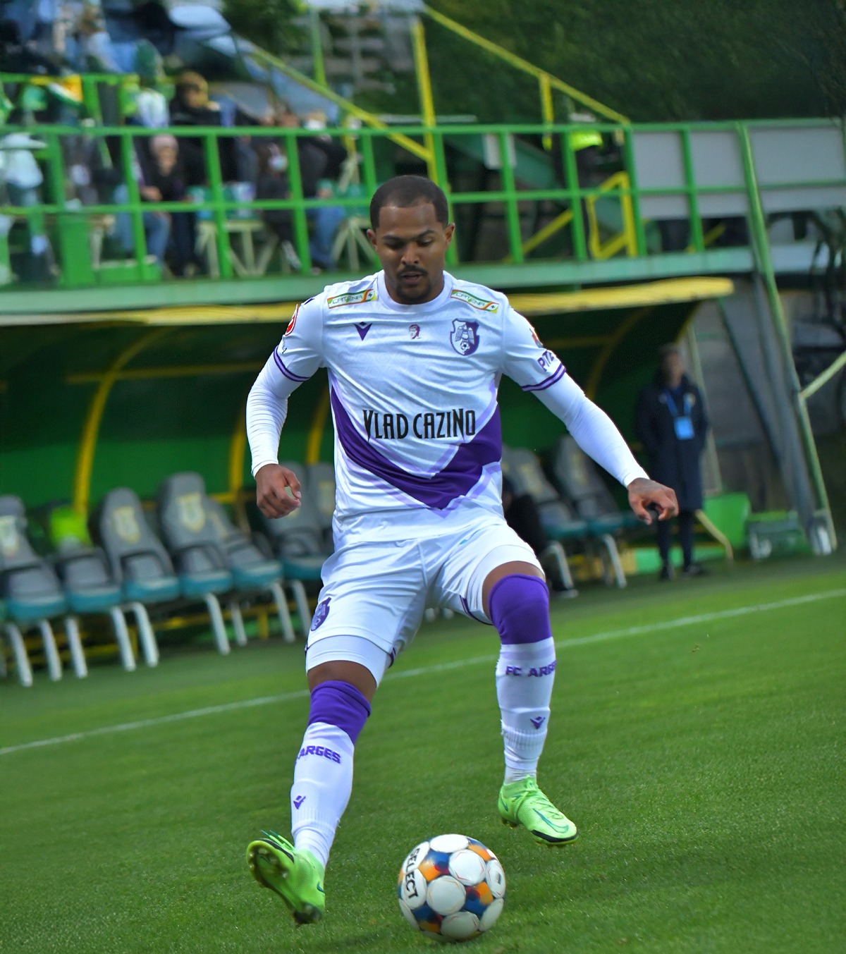 Transferat de campioană FC Argeș își vinde vedeta în Europa! Ce sumă vor încasa piteștenii