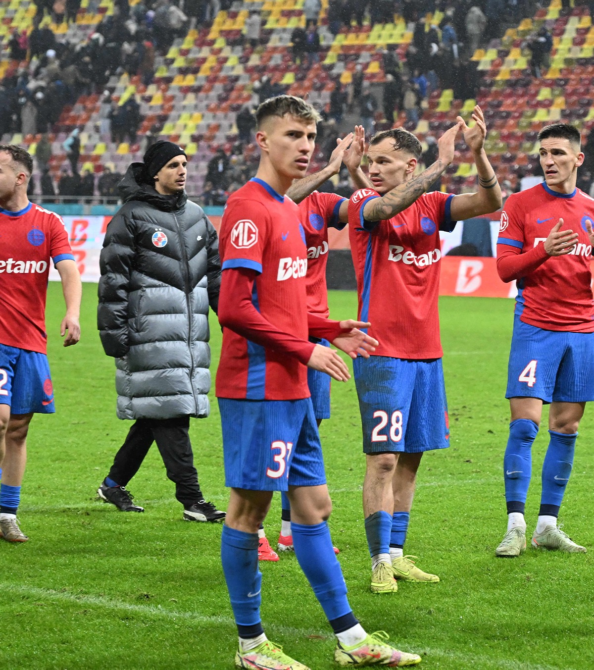 FCSB, gata să scape de Tavi Popescu Becali i l-a propus lui Șumudică în Golf pentru o sumă ridicolă: „Îl vrea pe Thiam, dar i-am zis să-l ia și pe Tavi”