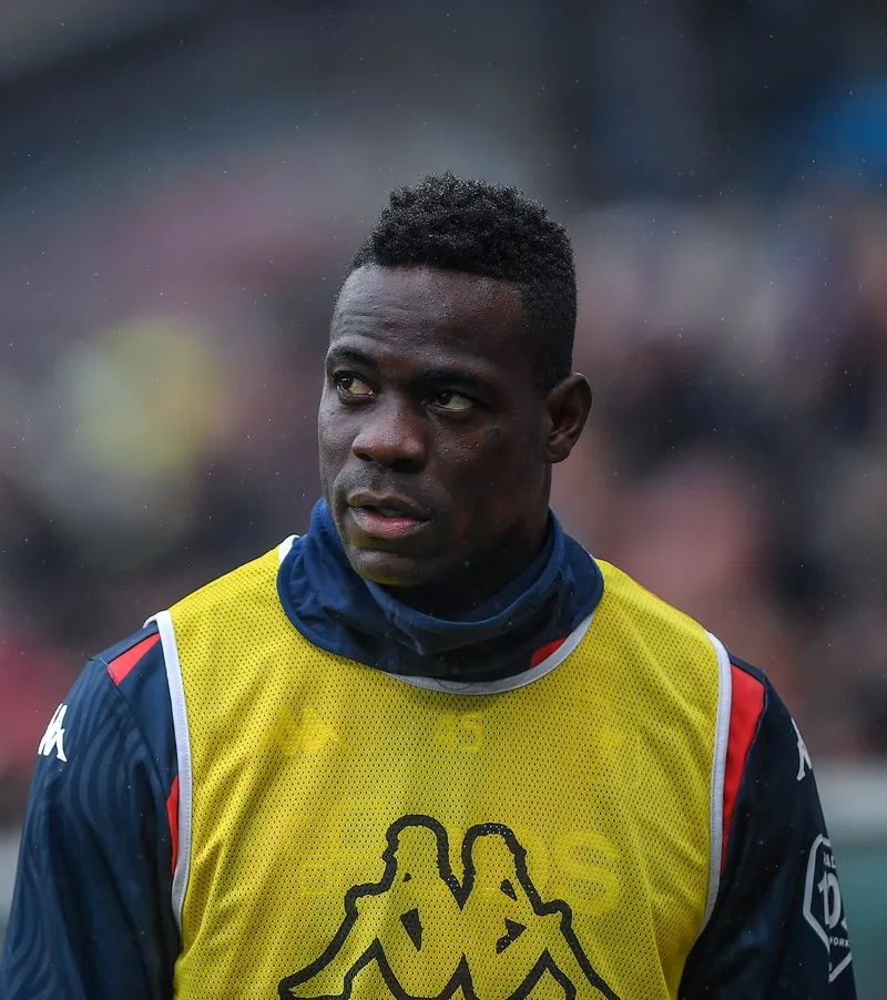 Revine Balotelli Atacantul italian ar fi semnat cu o echipă din Emiratele Arabe Unite, după experiența dezamăgitoare de la Genoa