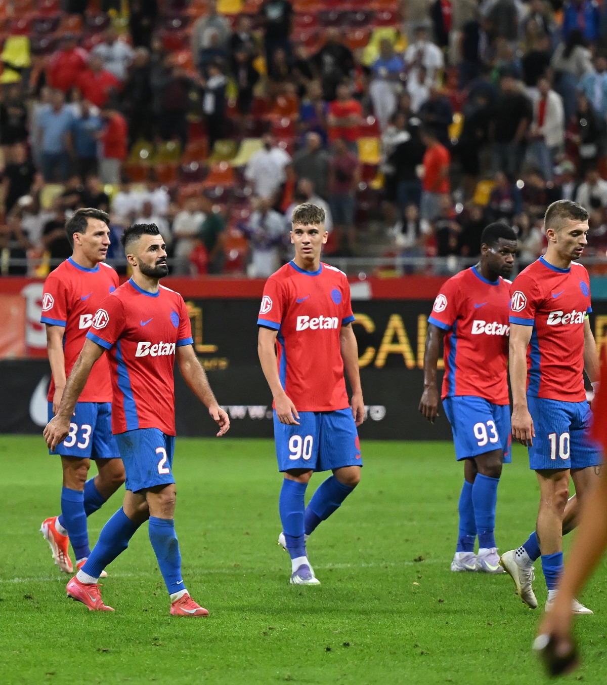 FC Argeș - FCSB, în pericol Campioana României amenință că nu intră pe teren dacă gazonul va fi înghețat! Ce spune regulamentul