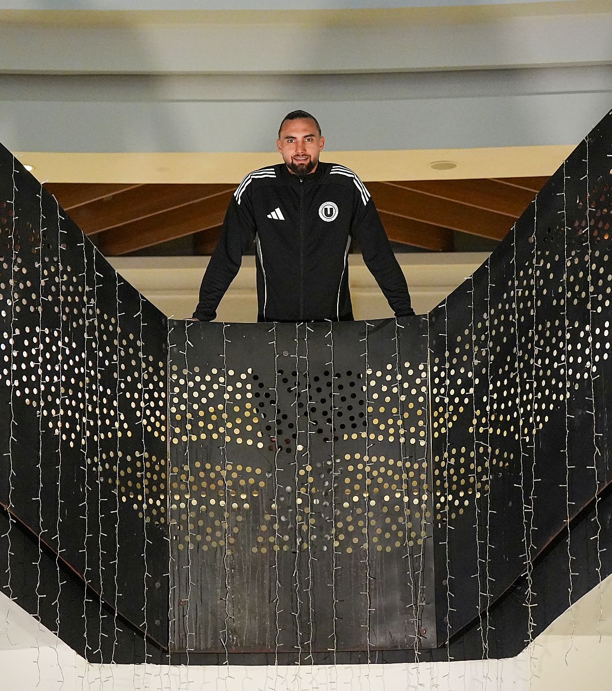 „Am copilărit într-un ghetou” Virgiliu Postolachi, atacantul lui U Cluj, interviu emoționant în GOLAZO.ro: „E dur, dar te învață cum e viața”