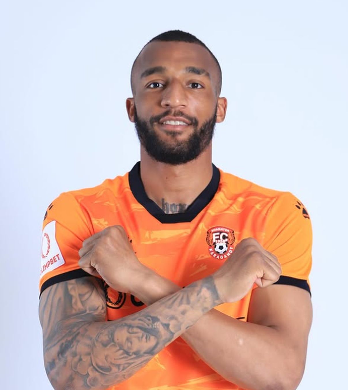 A căzut de la fereastră! Un fotbalist rus a fost găsit fără suflare pe stradă » Mama lui susține că a fost ucis