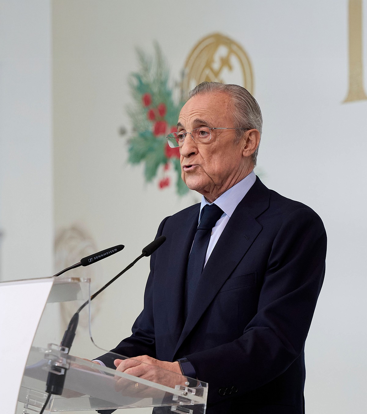 „Un președinte terminat” FOTO: Fanii lui Real au pus bannere anti-Perez prin Madrid