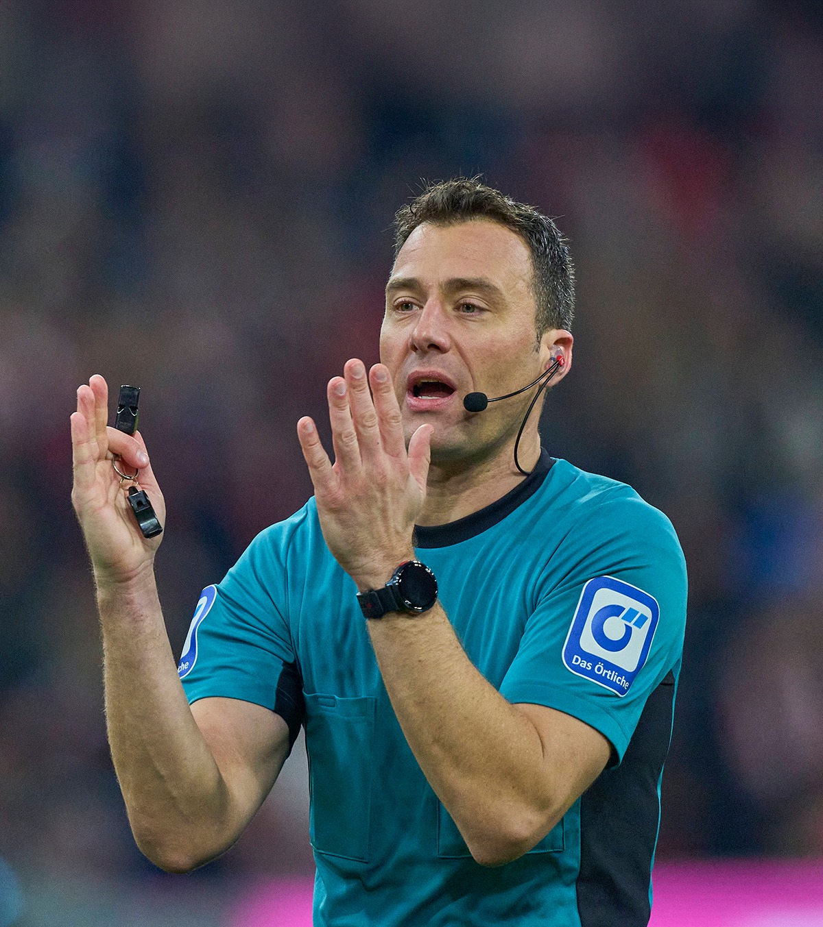 Arbitrul stă doar cu ochii pe ceas Schimbare de regulament: cum vrea IFAB să scape de tragerile de timp în fotbal