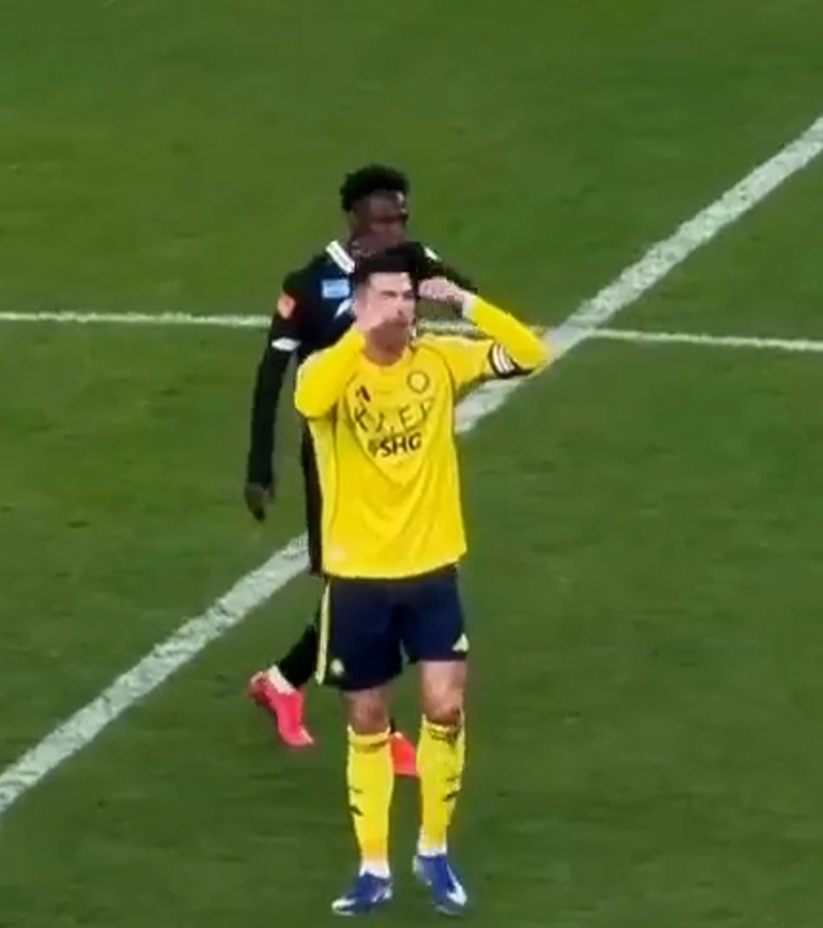 Cristiano Ronaldo, gest șocant VIDEO. L-a lovit pe portarul advers, după ce echipa sa a marcat: „E un copil de 40 de ani” » Ce s-a întâmplat apoi