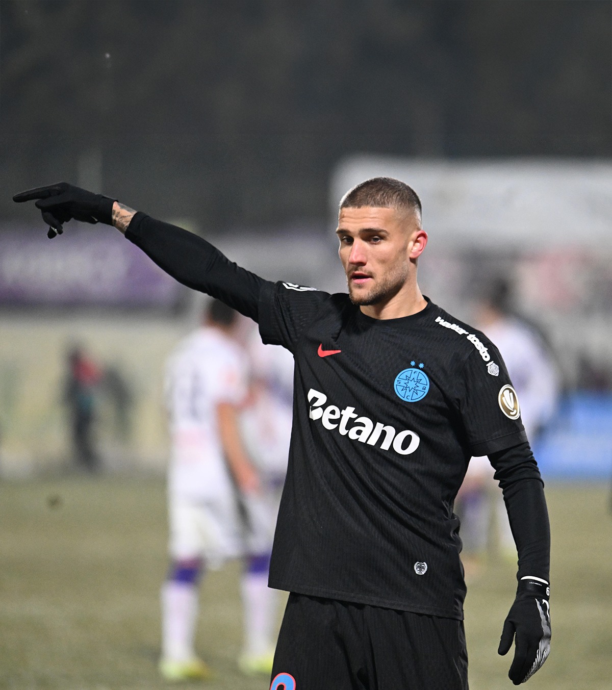 Sfat pentru Bîrligea Adrian Ilie a văzut ce se întâmplă cu atacantul de la FCSB și a reacționat: „Cred că dacă ar fi așa, ar da gol”