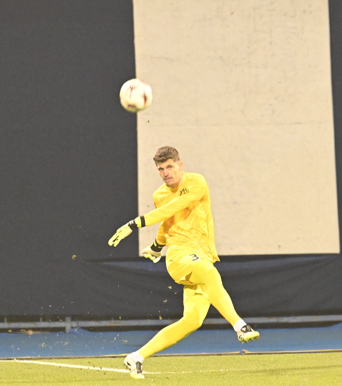 „Ne-am întrerupt” Darius Olaru a găsit explicația pentru înfrângerea cu Dinamo Zagreb + Târnovanu: „Nu e OK ce se întâmplă!”