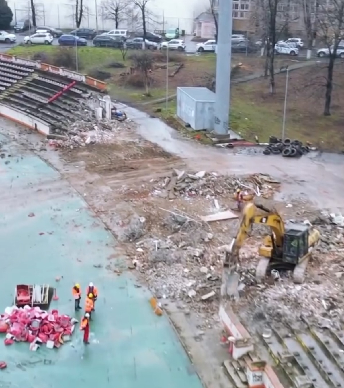 Au accelerat demolarea FOTO. Cum arată stadionul Dinamo la 9 zile de la startul lucrărilor: „Din ce în ce mai multe utilaje”