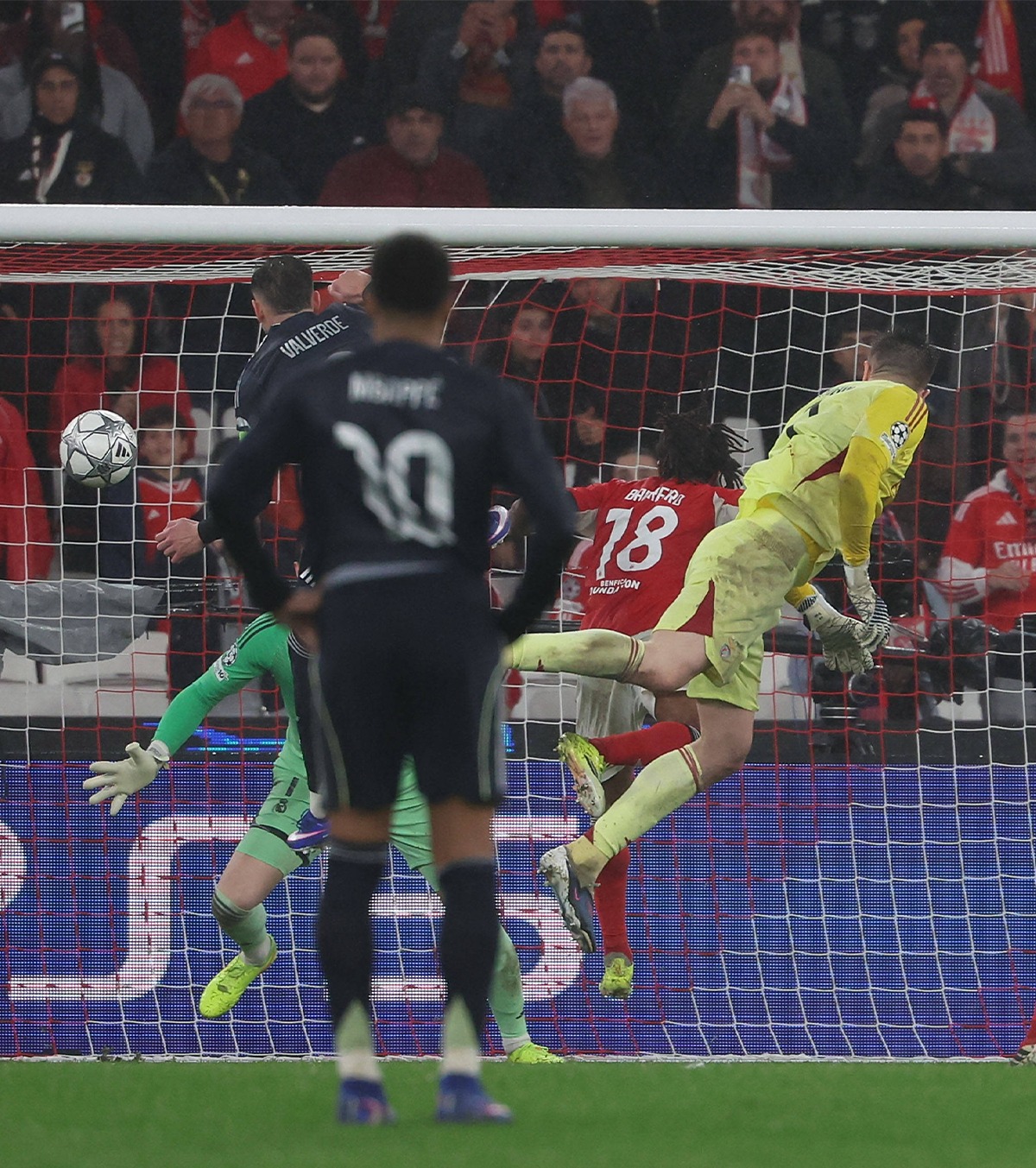 Calificare fabuloasă FOTO. Benfica a prins play-off-ul Ligii Campionilor după un gol marcat de portar la ultima fază » Real a ratat incredibil „optimile”
