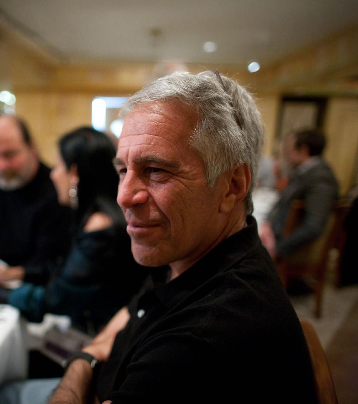  Noi dezvăluiri în cazul Jeffrey Epstein Infractorul sexual a aranjat două întâlniri de afaceri cu coproprietarul lui Chelsea,  în anul 2011