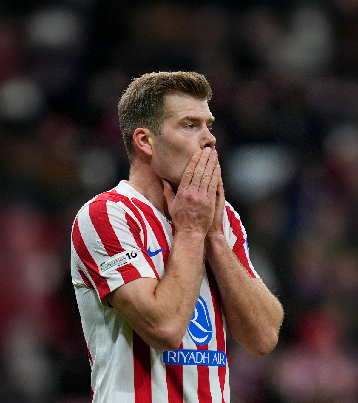 Sorloth, dus la spital! FOTO: Atacantul lui Atletico Madrid, ciocnire violentă cu Matias Moreno » Care e starea jucătorilor