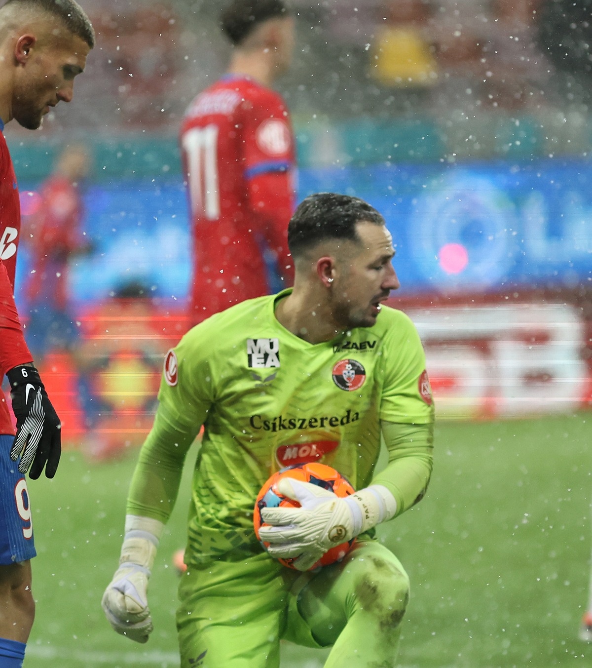 „Am simțit că va șuta acolo” FOTO. Cum a reușit Eduard Pap să-i apere un nou penalty lui Tănase