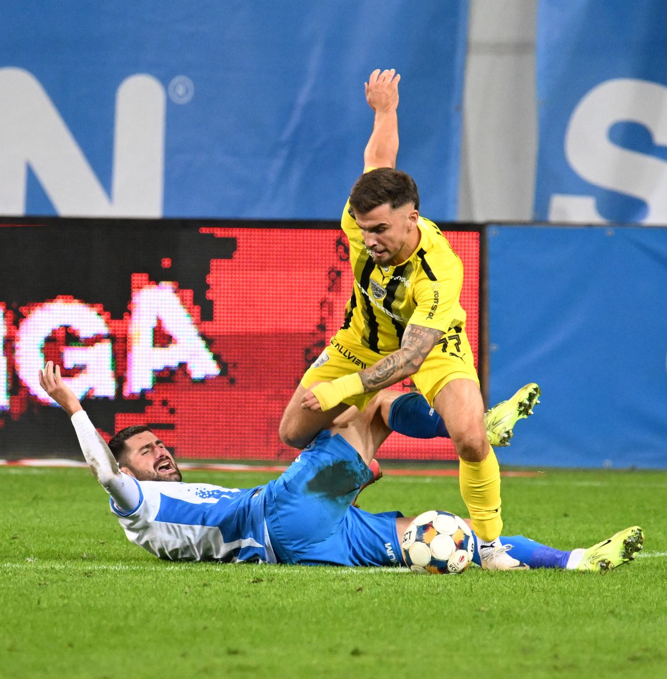 Unde se va juca Dinamo - U Craiova „Câinii” au pus în vânzare biletele pentru derby-ul din vârful clasamentului