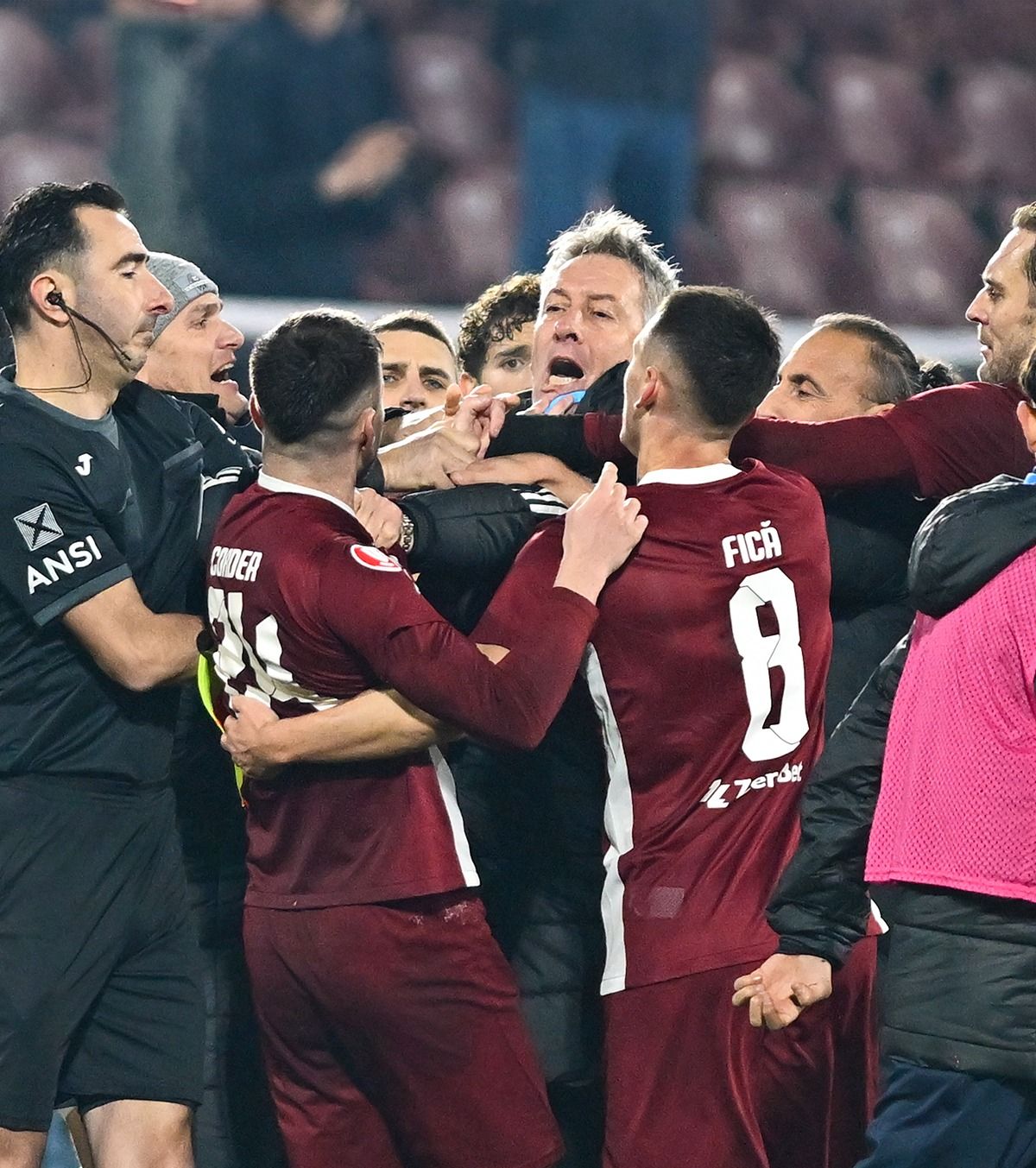 „Are fitilul cam scurt” Iuliu Mureșan, reacție fermă la adresa lui Bergodi: „O ieșire urâtă care îl descalifică! Merită o pedeapsă exemplară”