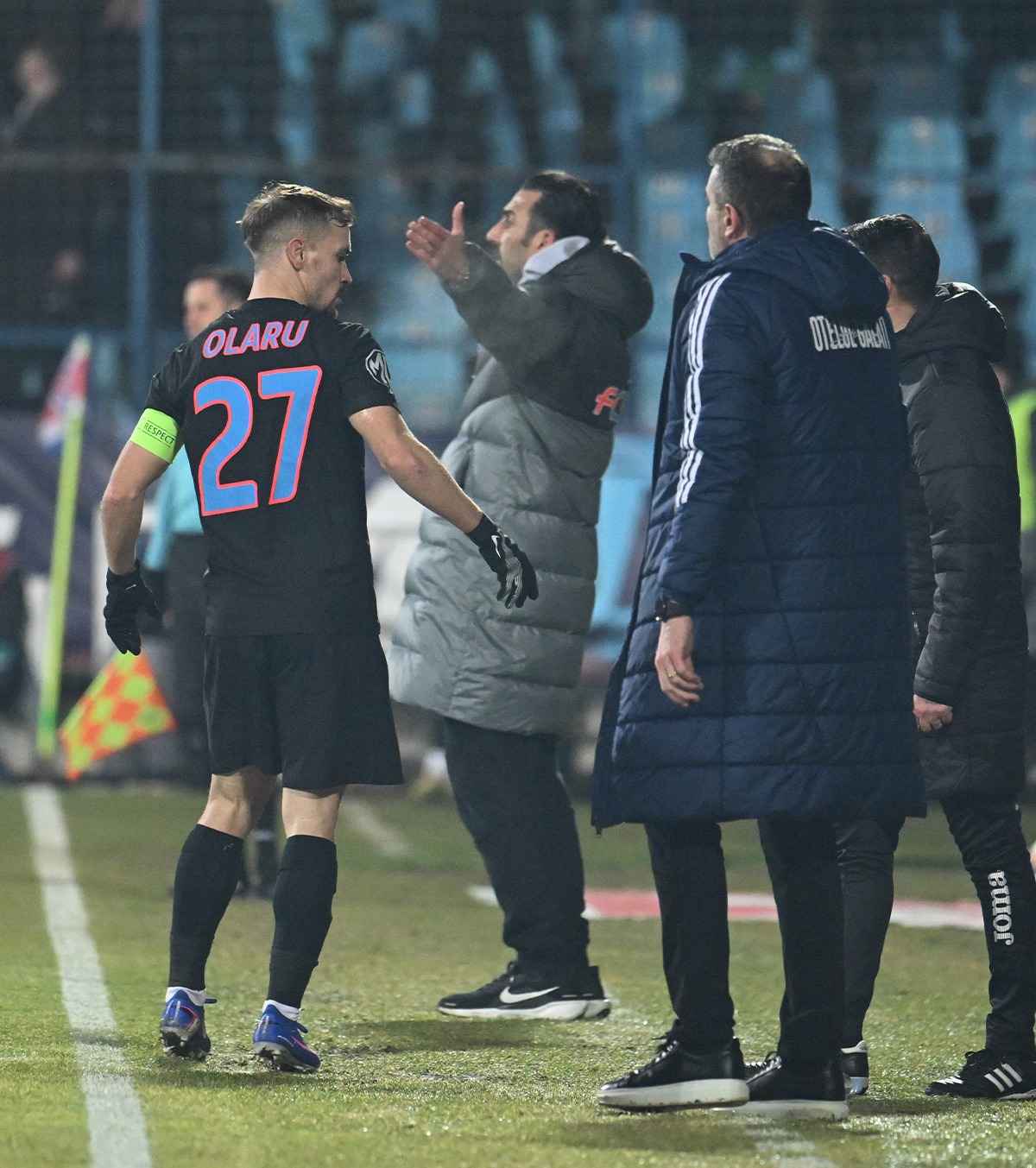 „Nu vezi?!” Darius Olaru n-a mai rezistat și a cedat! A strigat nervos spre Charalambous în timpul meciului cu Oțelul