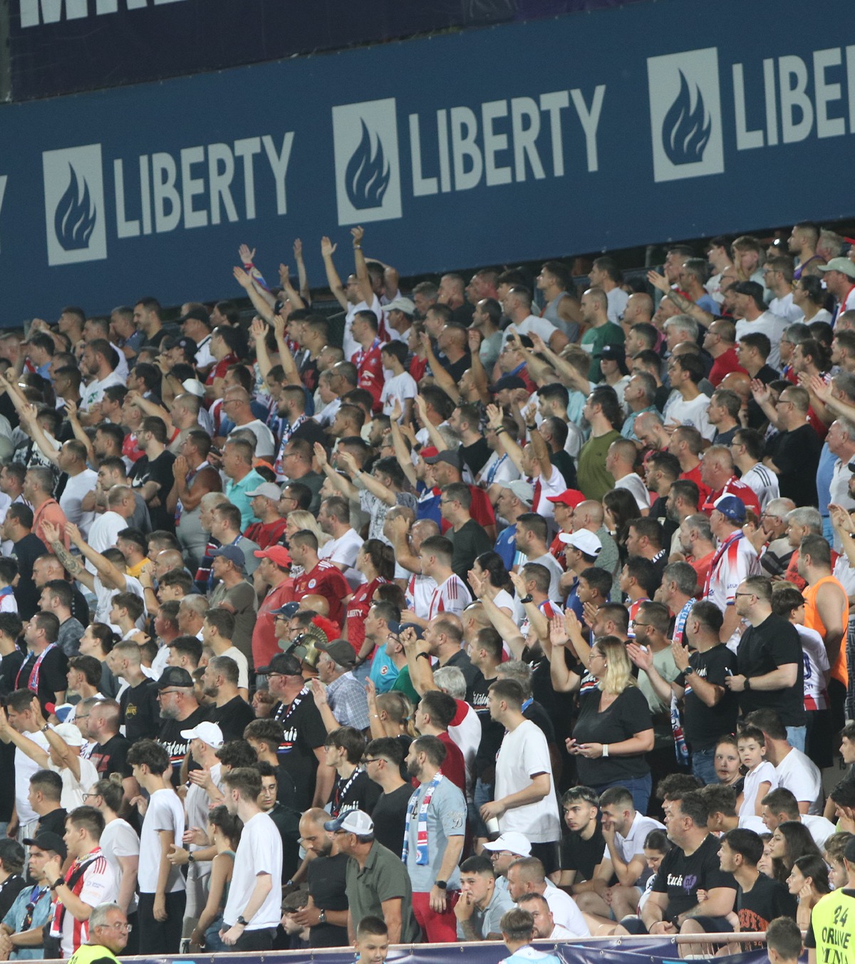 Oțelul Galați, pusă la zid Acuzații de blat din partea suporterilor, după eșecul din meciul decisiv cu FCSB: „Nu cred în asemenea coincidențe”