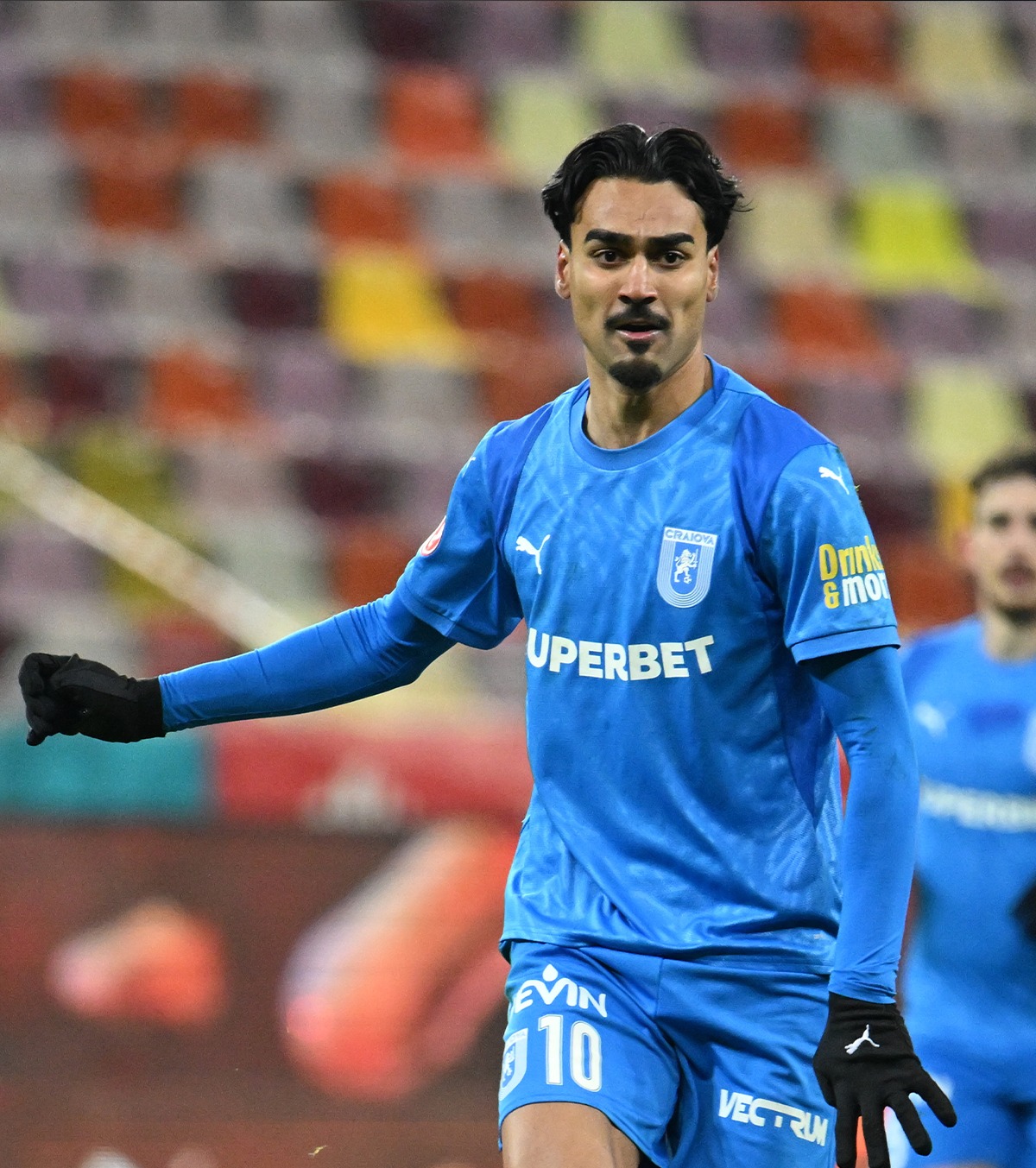 Șoc în Bănie: Baiaram suspendat! Universitatea Craiova a aflat astăzi că nu-și va putea folosi cel mai important jucător în cele două meciuri cu FCSB