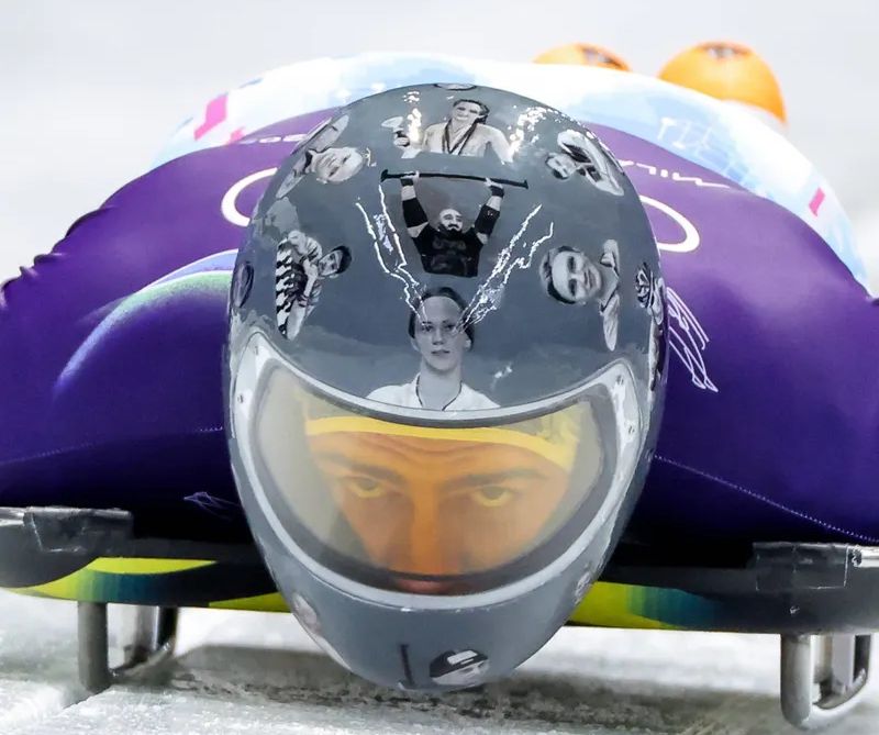 Vladyslav Heraskevych și casca sa comemorativă FOTO Imago