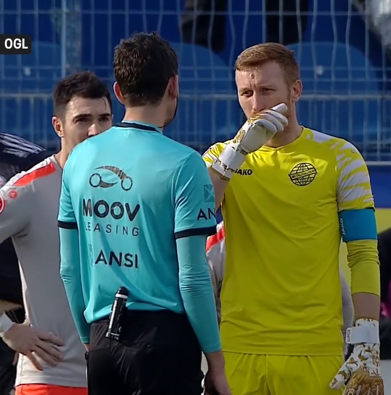 Patru minute de analiză VAR Arbitrul de la Metaloglobus - Oțelul arătase lovitură liberă, dar i s-a transmis că e penalty: ce a urmat