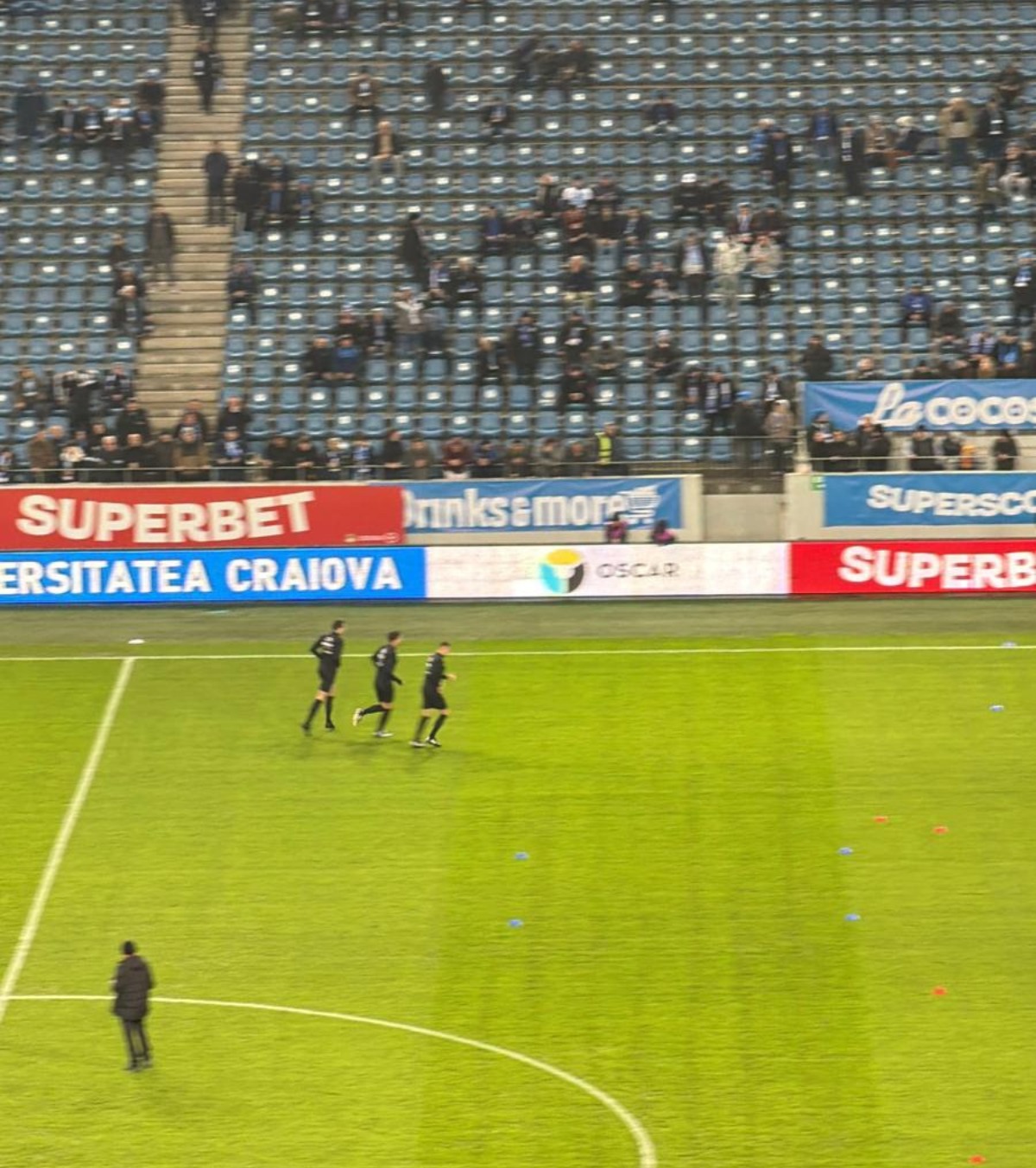 Barbu, luat la țintă VIDEO. Presiuni pe „Ion Oblemenco” înainte de U Craiova - FCSB. Cârțu a prezis arbitrul, iar suporterii au reacționat! Ce s-a întâmplat