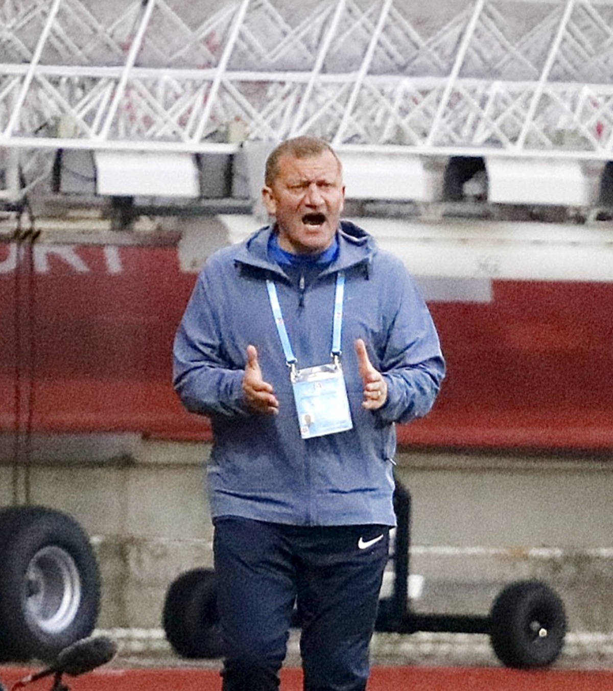 „Meciul, decis de alți factori!” Dorinel Munteanu a răbufnit la adresa arbitrajului: „Greu de suportat. Interpretează cum doresc!”