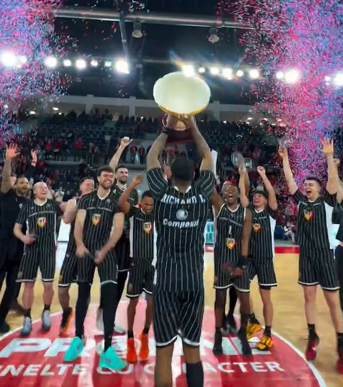 U-BT Cluj a câștigat Cupa României VIDEO. Ardelenii s-au impus dramatic în finala cu CSM Oradea