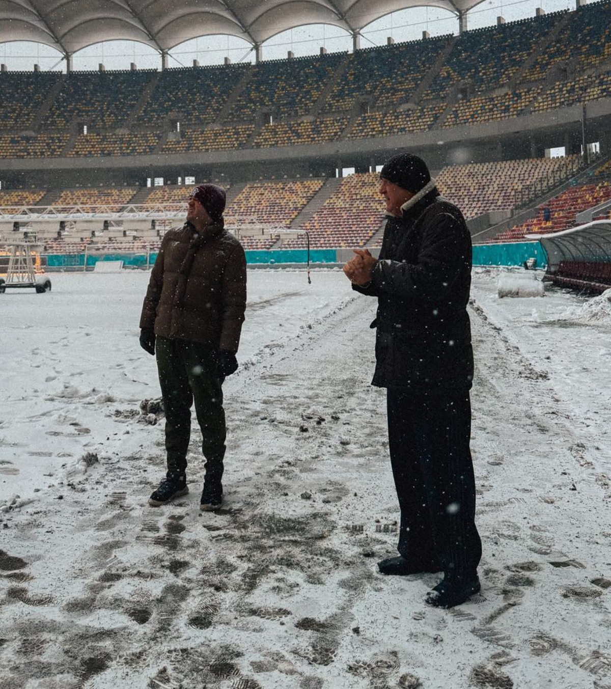 Șucu și Angelescu, la Arenă  FOTO Ce spune clubul Rapid despre o amânare a derby-ului și cum a ironizat-o pe Dinamo