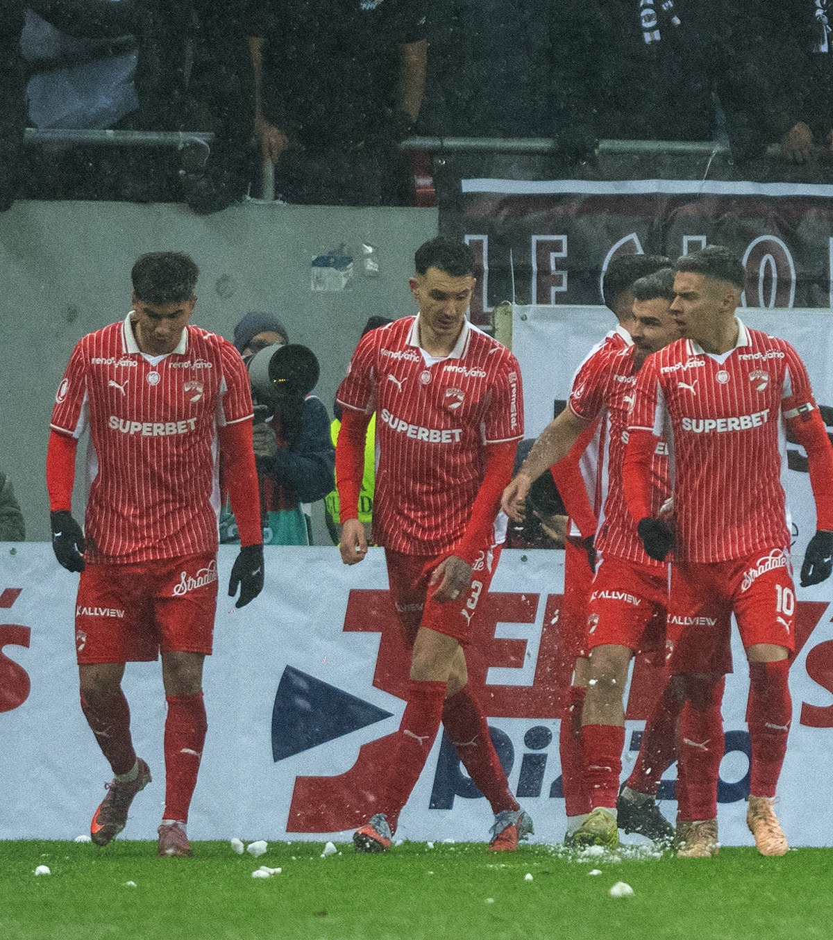 Gol anulat în Derby  FOTO. De ce a anulat Rareș Vidican golul „câinilor” din meciul cu Rapid