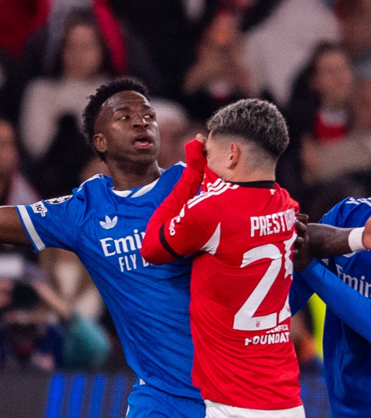 „Denigrează, generează violență” Un fost arbitru îl pune la zid pe Vinicius și atacă UEFA: „Sancționează fără dovezi obiective”