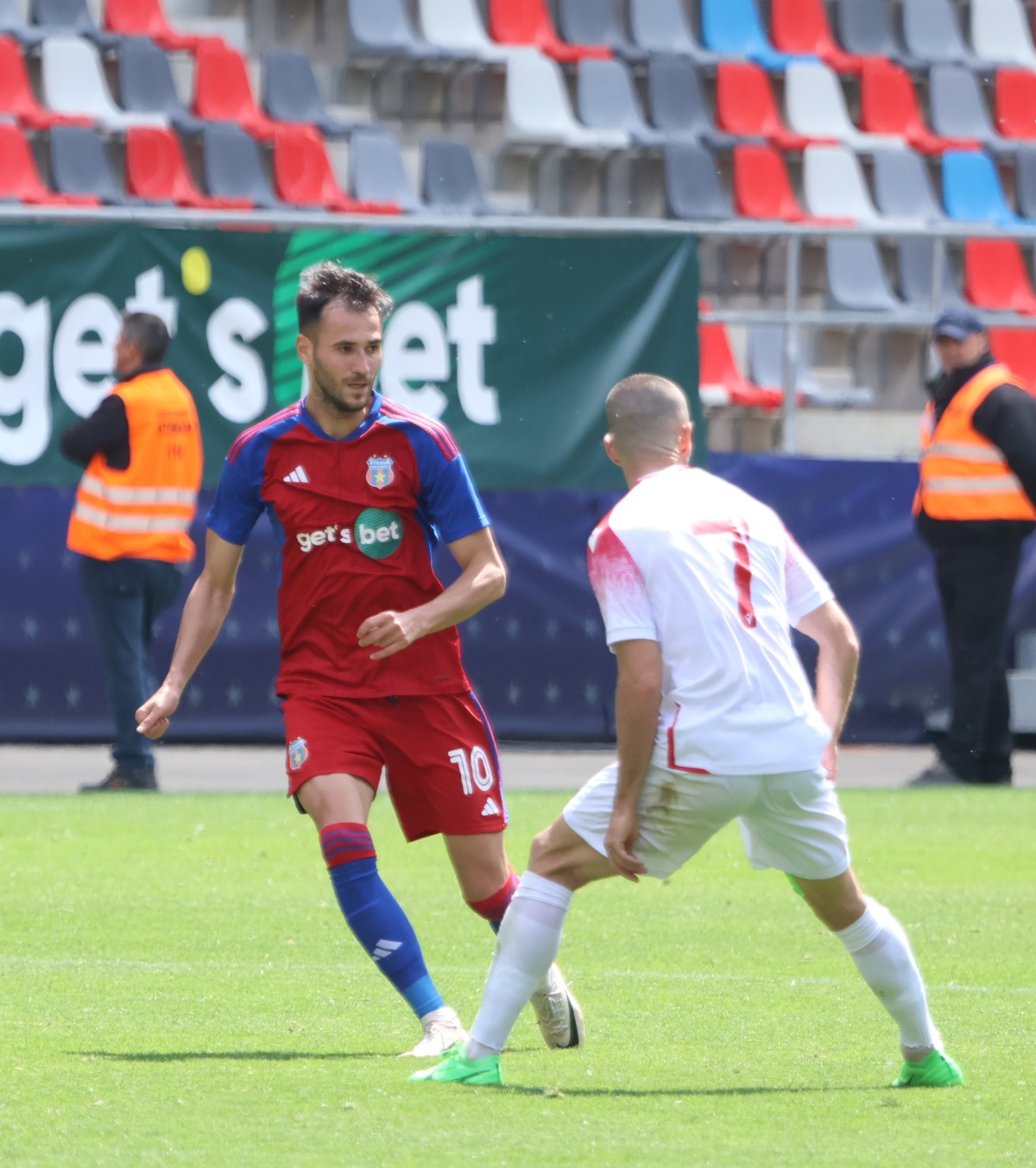 Liga 2, etapa #19 LIVE de la ora 17:30, Steaua - CSM Slatina  » Programul complet + clasamentul la zi