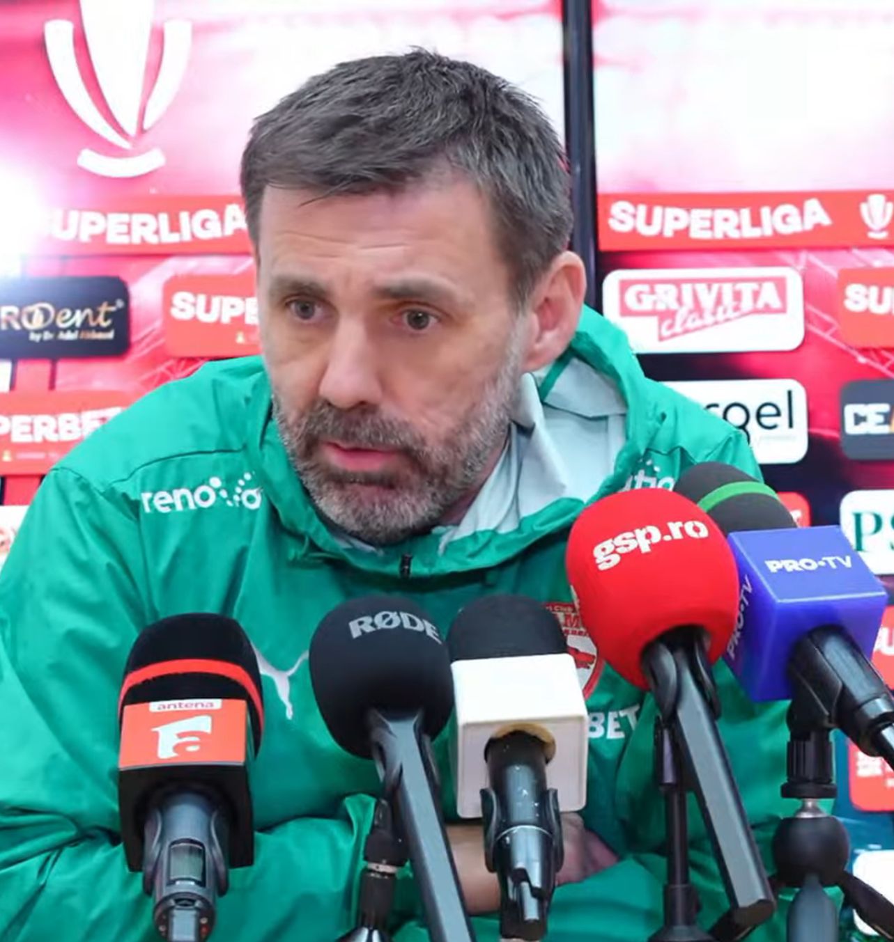 „Pușcaș e acum pe teren” VIDEO. Zeljko Kopic a lămurit situația noului atacant de la Dinamo: „Să fie pregătit”