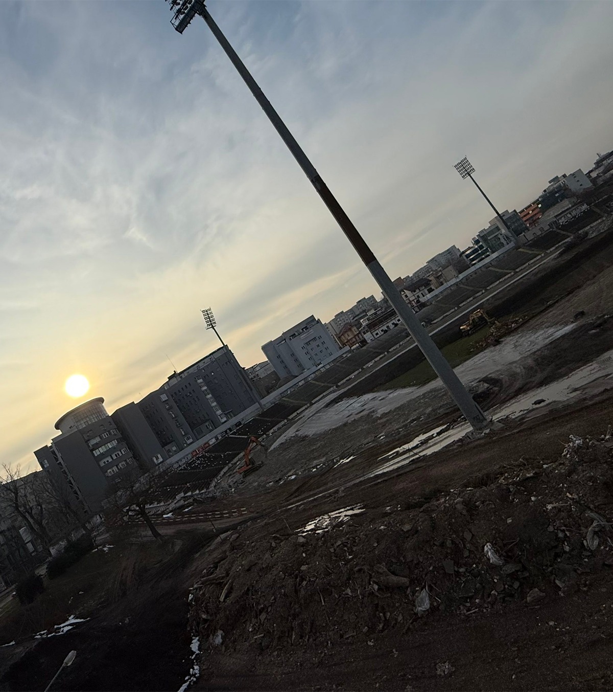 „E așteptată în zilele următoare” VIDEO+FOTO Demolarea stadionului Dinamo continuă: au fost distruse două zone importante. Ce urmează
