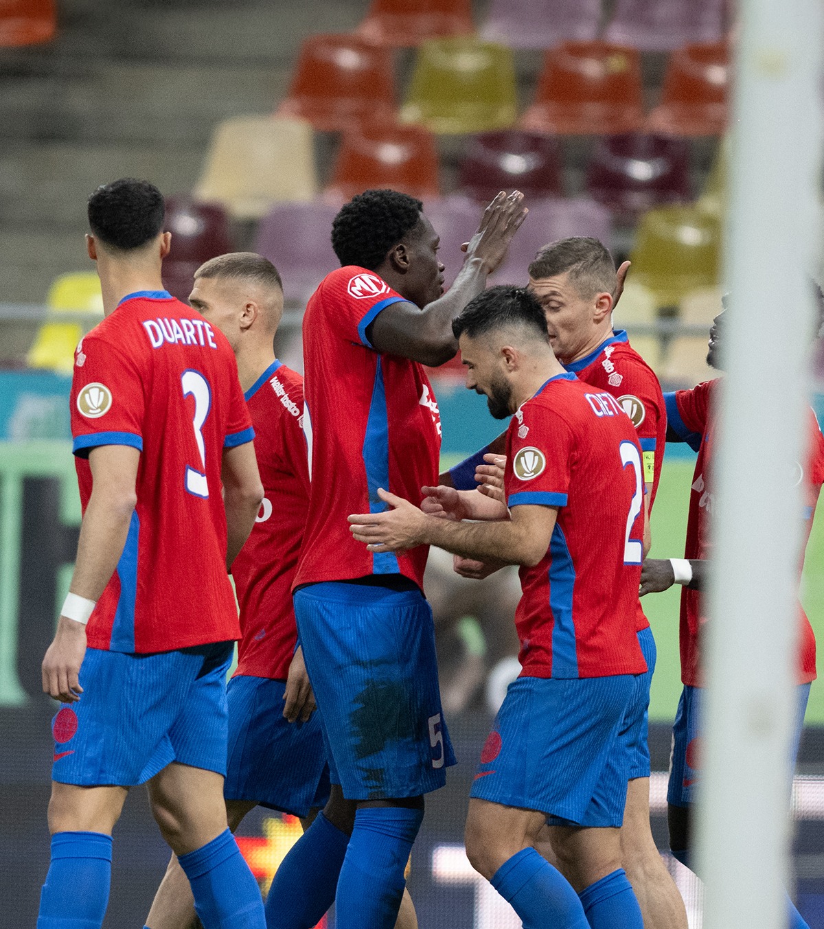 10 secunde de tăcere! Reacție incredibilă când a auzit că Rădoi ar fi noul antrenor al lui FCSB: „M-ai luat prin surprindere”