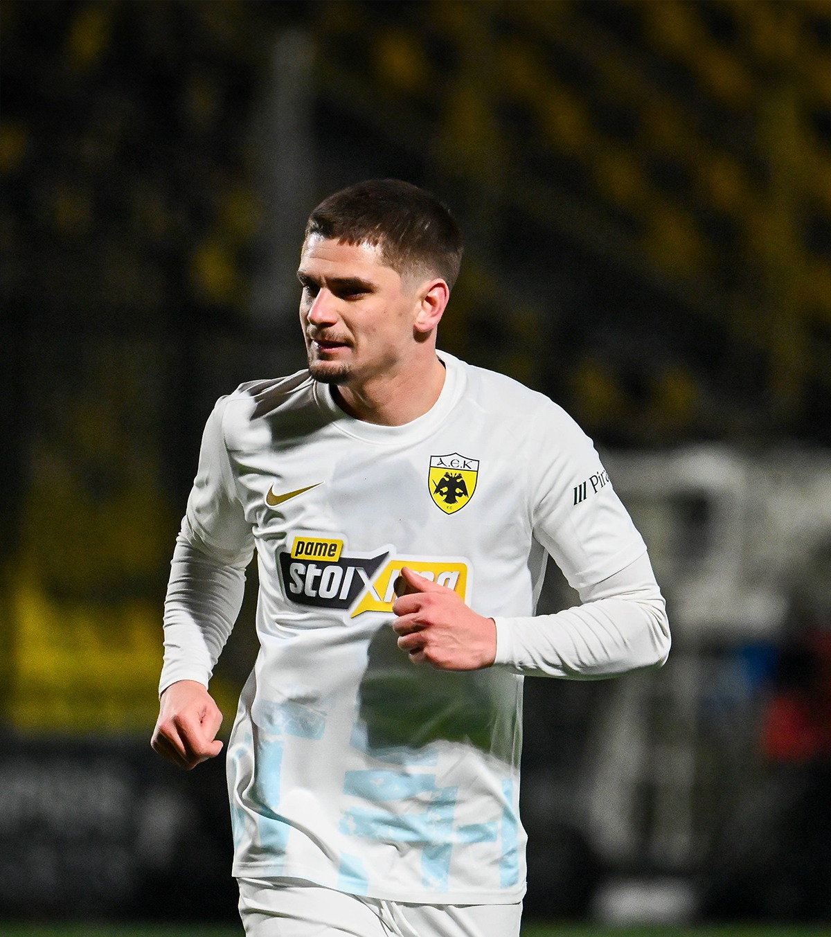 „Piciorul meu drept rupe” Răzvan Marin, expert în faze fixe la AEK. Va folosi Lucescu atuul său contra Turciei?