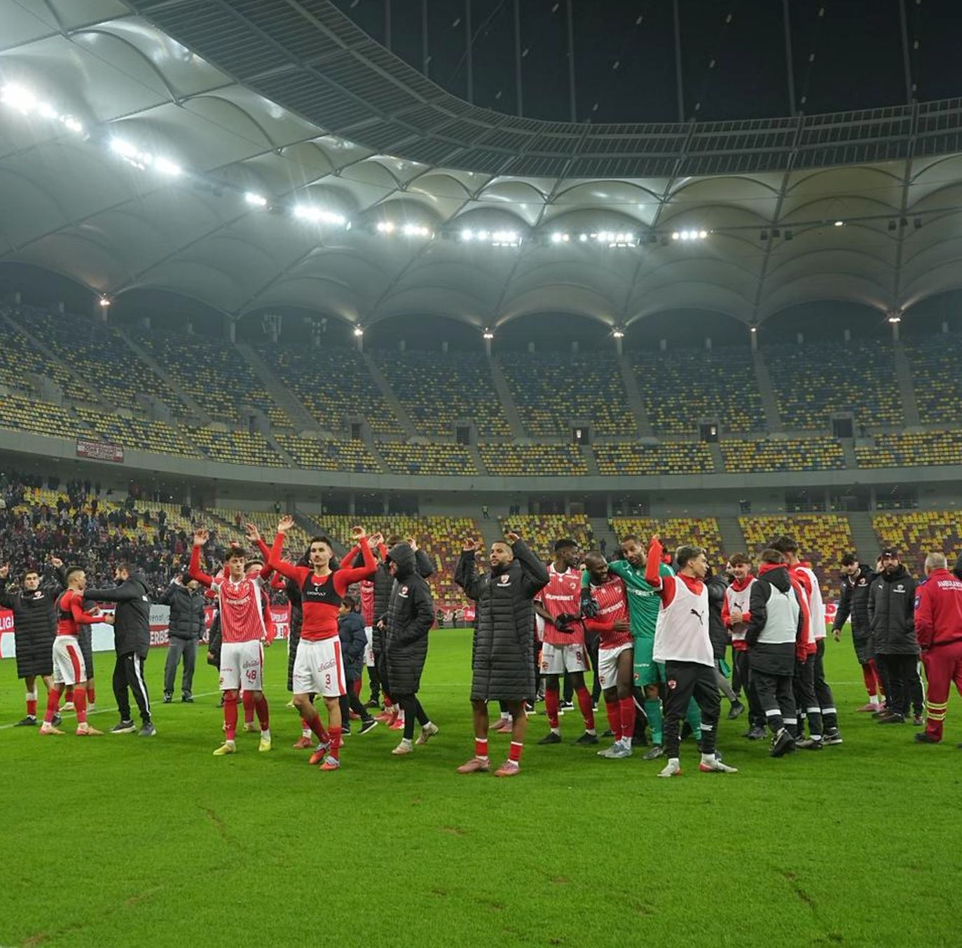 Nicolescu, pe modelul Mourinho Președintele lui Dinamo face un apel la fani: „Să lase jucătorii, staff-ul în pace”