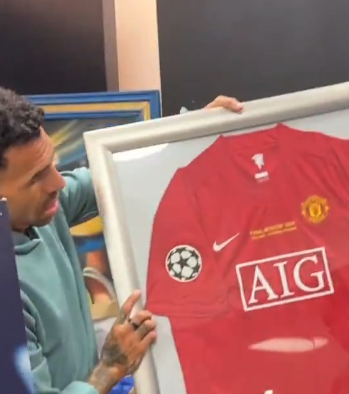 Imagini din vila spectaculoasă a lui Carlos Tevez FOTO + VIDEO:  Piscină cu cascadă, muzeu personalizat și facilități ca ale unui resort de lux