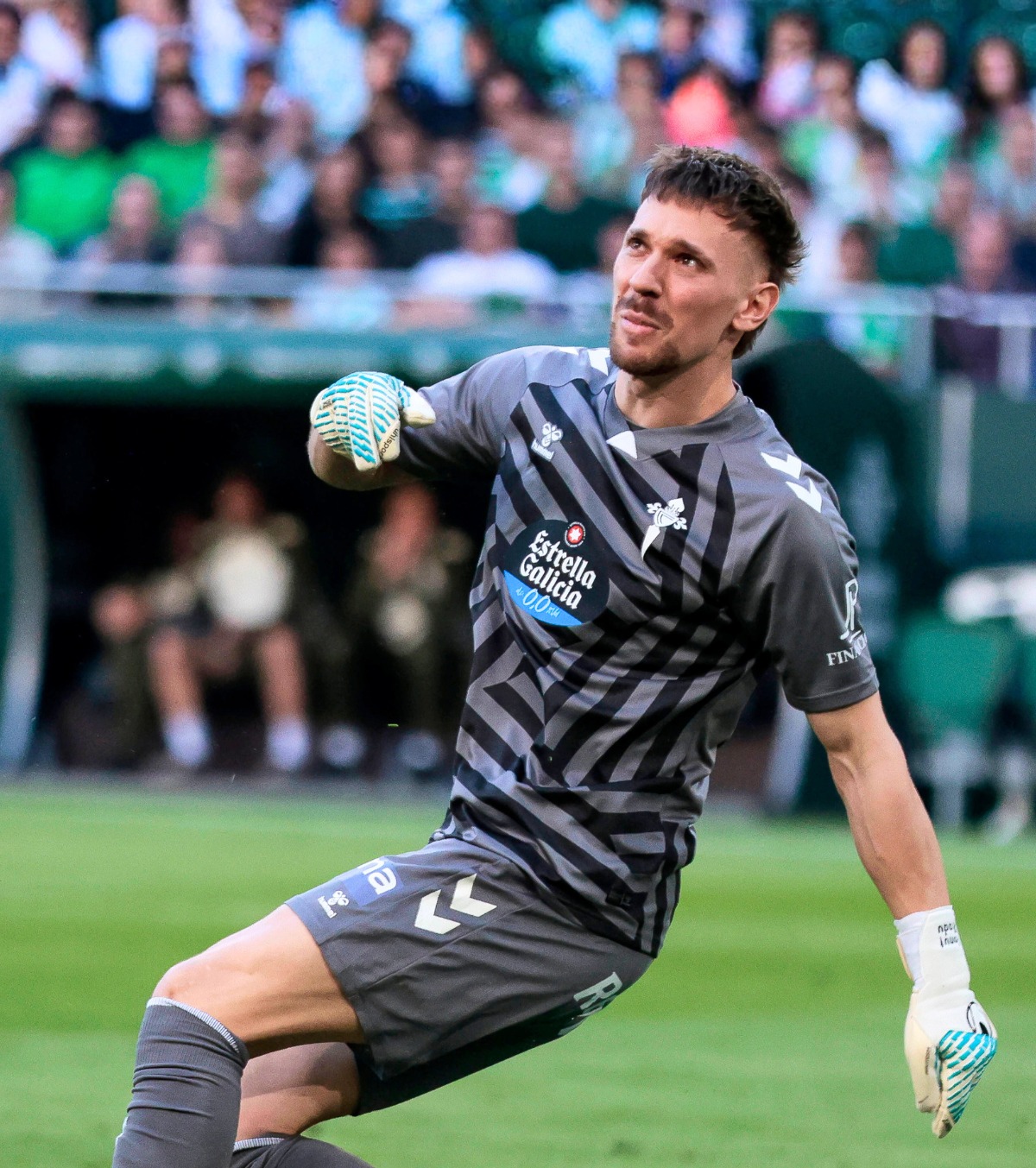 Alarmă cu Ionuț Radu Portarul naționalei a acuzat probleme medicale la partida cu Alaves » Evoluție incredibilă a scorului!