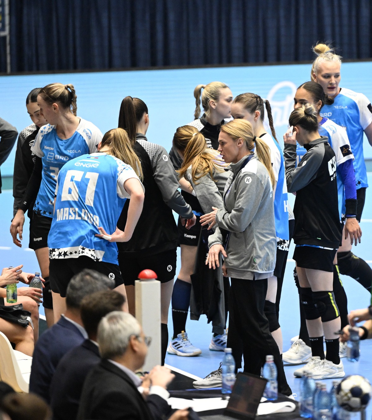 Continuă prăbușirea După ce a pierdut primul loc în Liga Florilor, CSM București a fost eliminată fără drept de apel din Cupa României!