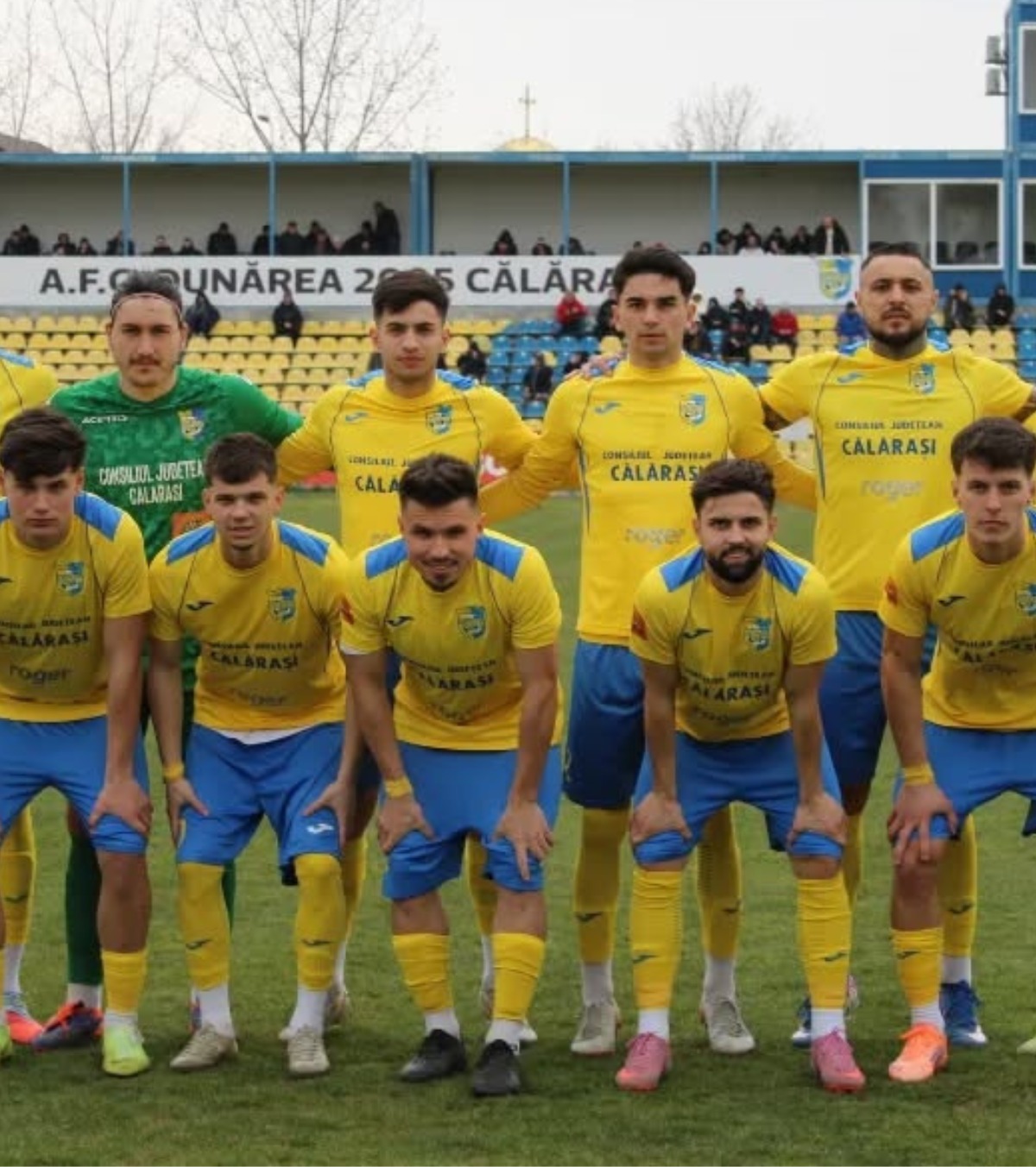 Scandal în fotbalul românesc Dezvăluiri incredibile făcute de un jucător: „Suntem șantajați!”. Fotbaliștii își plătesc singuri mesele și recuperarea