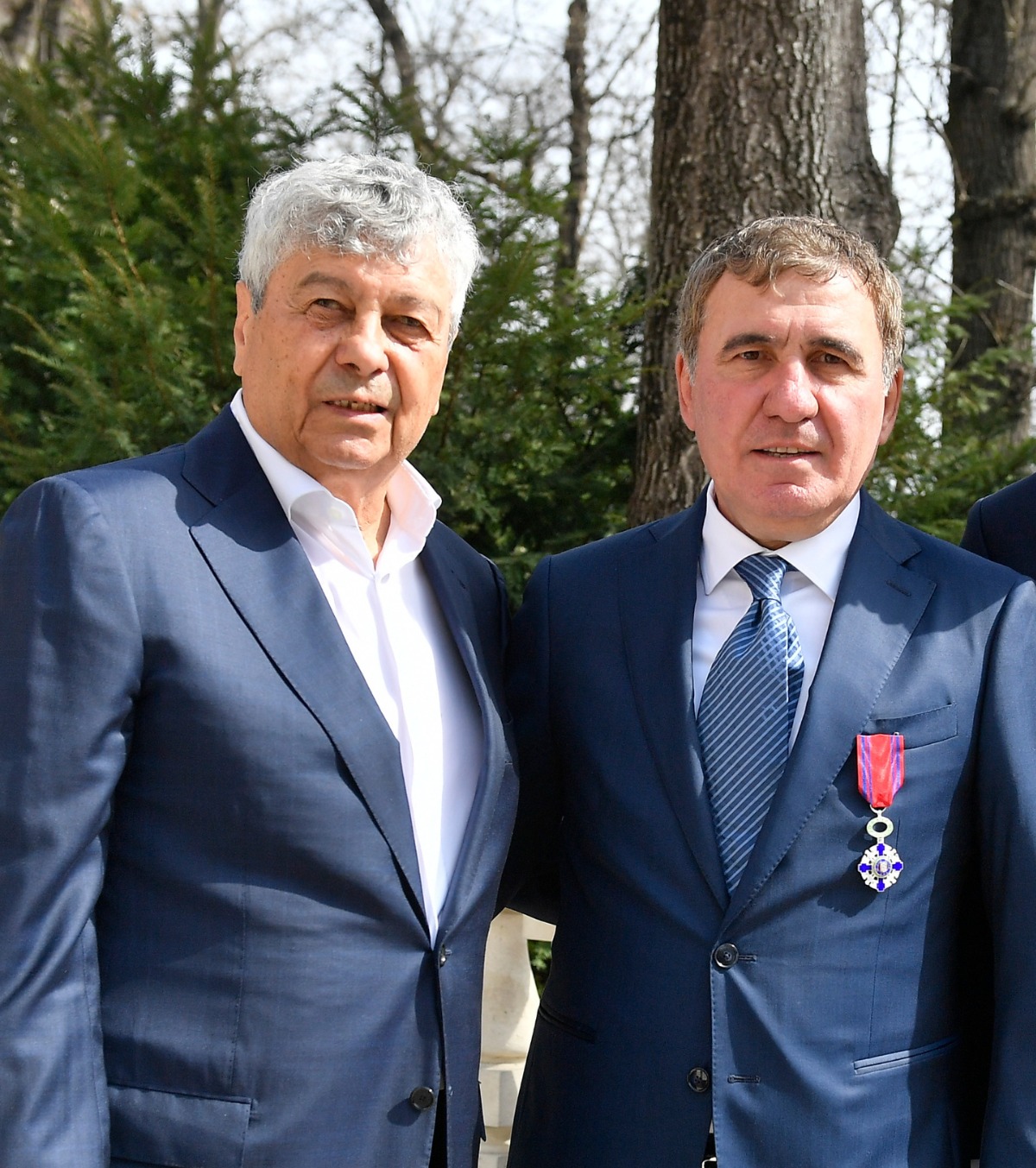 Hagi, devastat  Fostul mare fotbalist a vorbit despre Mircea Lucescu: „Am fost un copil pe care l-a crescut, va fi întotdeauna în sufletul meu”
