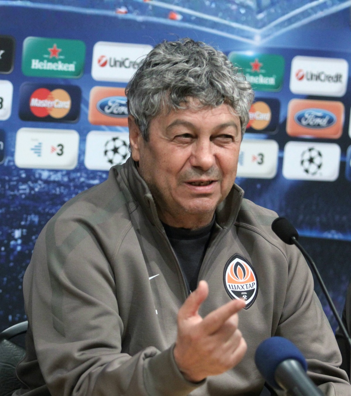 „Geniul Lucescu” Momentul inedit rememorat de presa spaniolă: „Al treilea cel mai decorat antrenor vorbea șapte limbi”