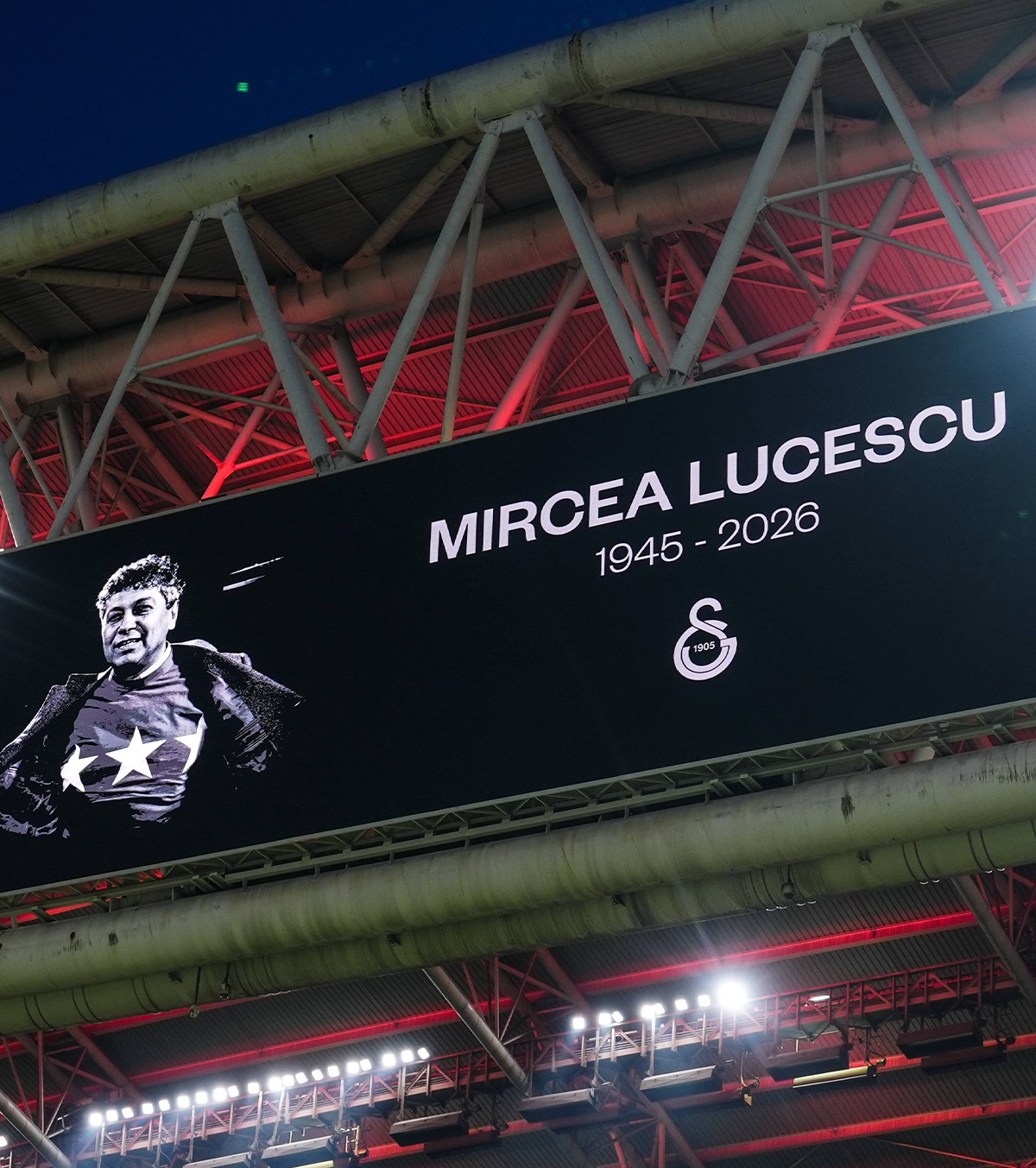 Turcii au plâns pentru Lucescu  VIDEO. Momente emoționante la ultimul meci jucat de Galatasaray