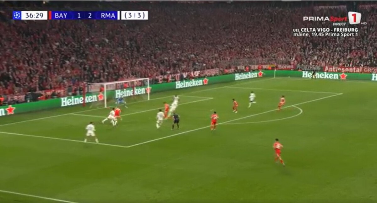 Intervenția lui Militao asupra lui Laimer, unde Bayern a cerut penalty, minutul 37 (FOTO: captură Prima Sport 1)