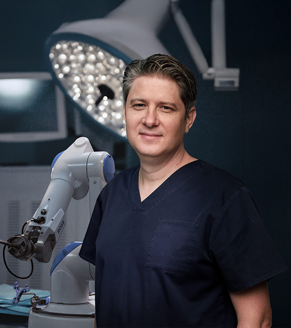 „Proteza de șold nu mai e doar pentru vârstnici” Medicul ortoped Robert Apostolescu, de la Regina Maria, explică viața de după operație